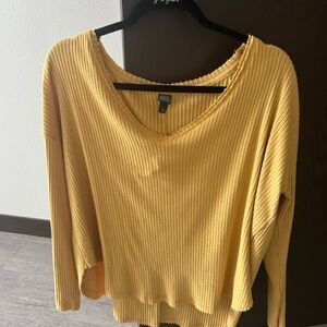 Forever 21 Gold Ribbed 3/4 Sleeve Blouse